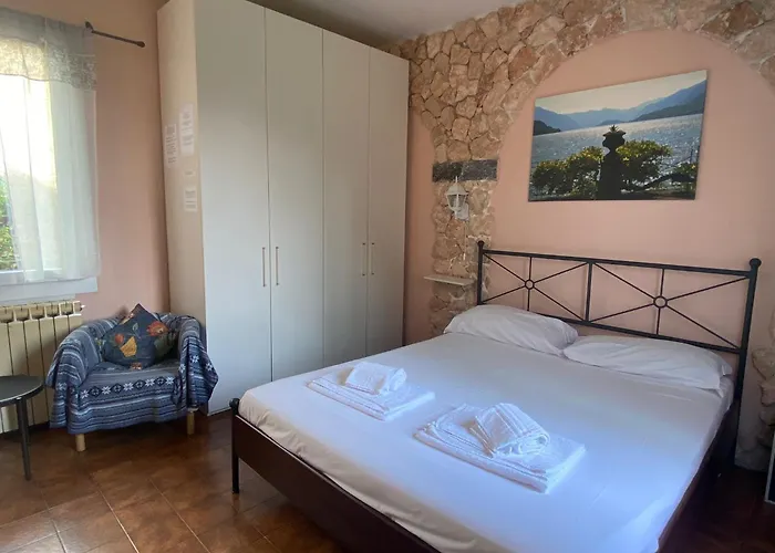 The Lovers - Independent Little House With Garden Argegno