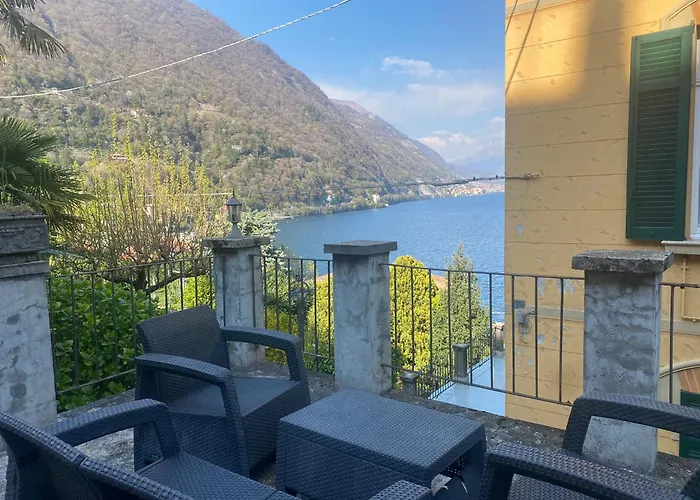 The Lovers - Independent Little House With Garden